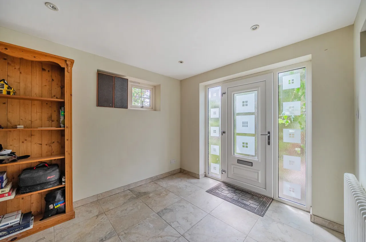 Barrens Close, Woking, GU22, photo 10