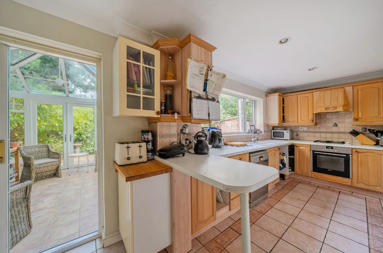 Barrens Close, Woking, GU22, photo 3