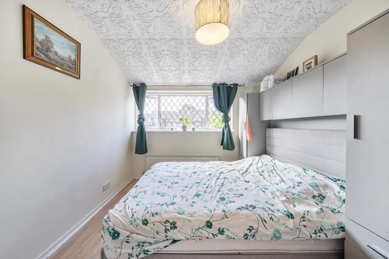 Brickett Close, Ruislip, HA4, photo 14