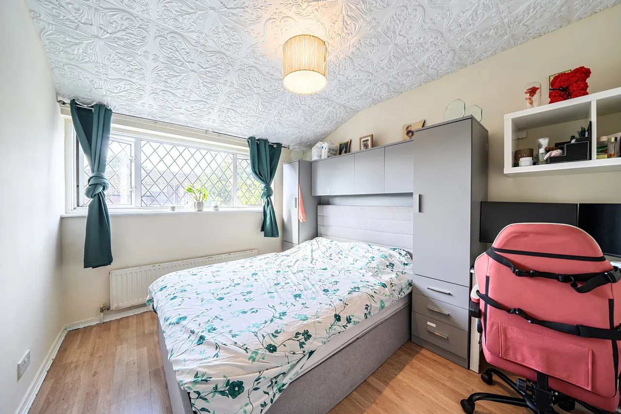 Brickett Close, Ruislip, HA4, photo 7