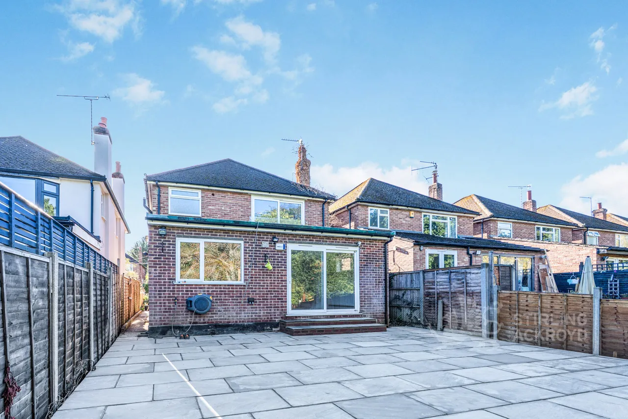 Woodlands Avenue, West Byfleet, KT14, photo 26
