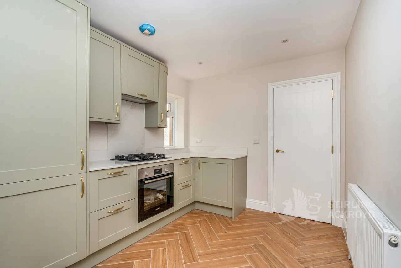 Woodlands Avenue, West Byfleet, KT14, photo 11