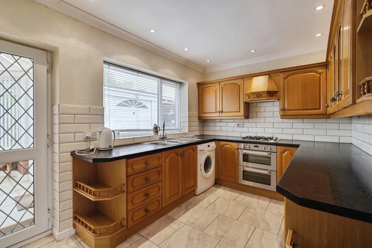 Balmoral Drive, Hindley, WN2, photo 8