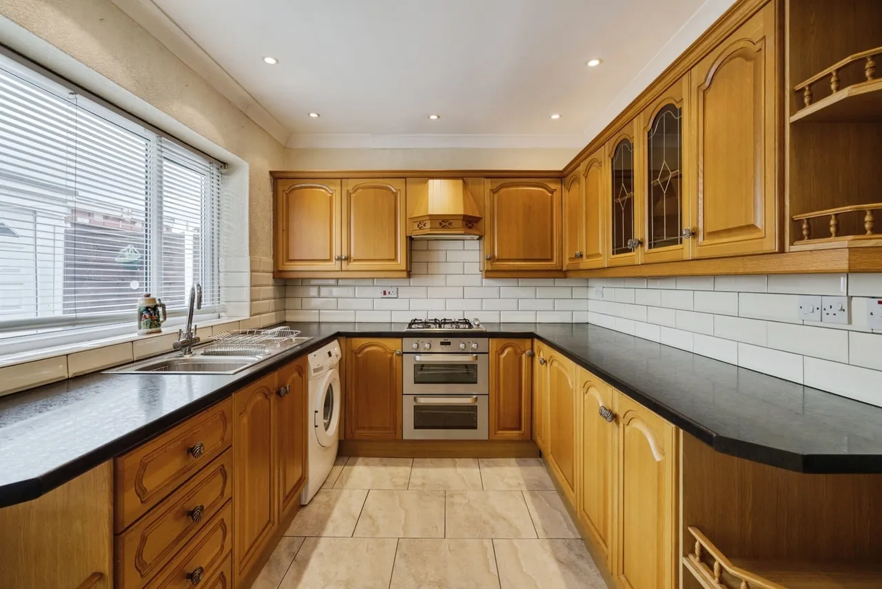 Balmoral Drive, Hindley, WN2, photo 9