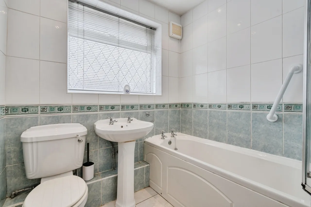 Balmoral Drive, Hindley, WN2, photo 16