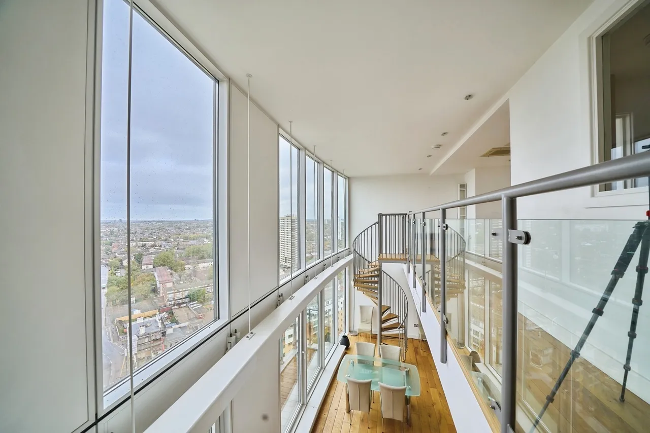 Angel Lane, London, E15, photo 15