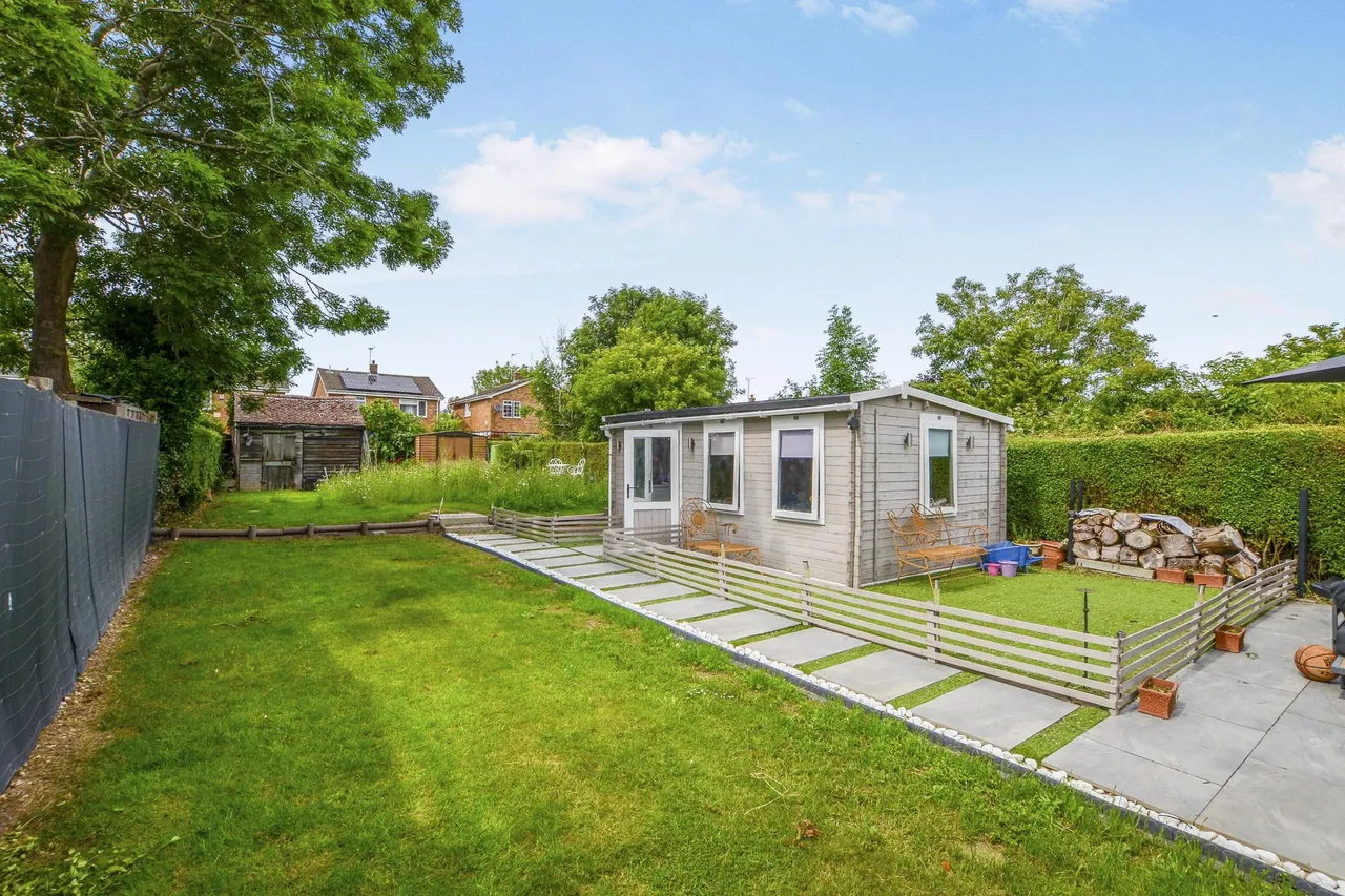 Markyate Road, Luton, LU1, photo 35