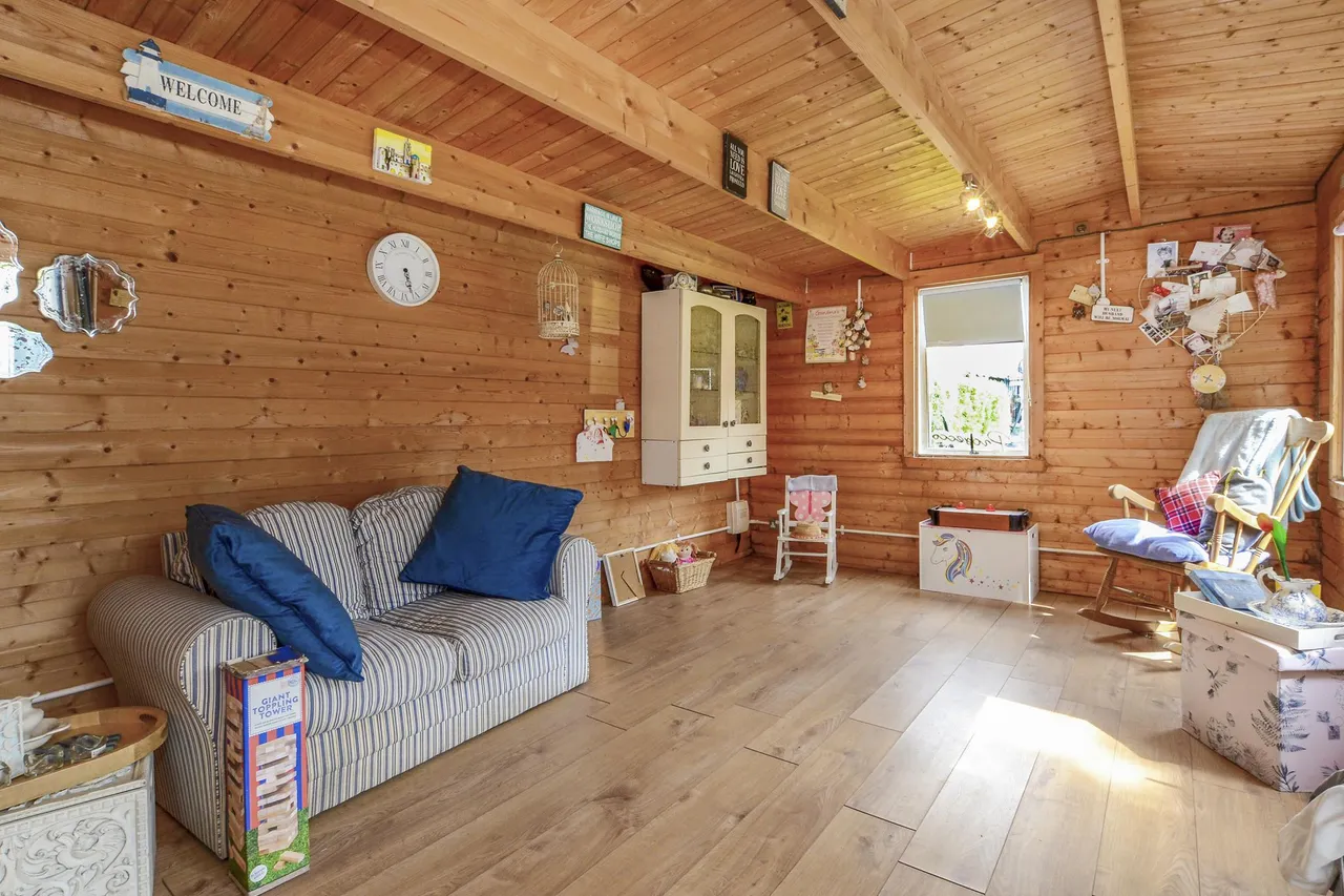 Markyate Road, Luton, LU1, photo 31