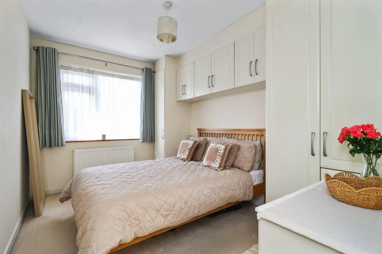 Canterbury Road, Hale, Cheshire WA15 8PL, photo 9