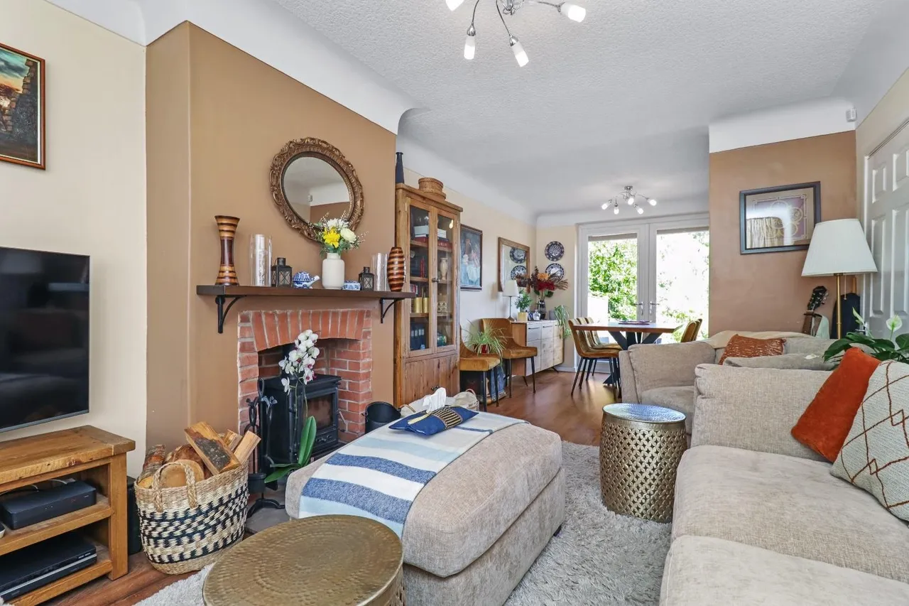 Canterbury Road, Hale, Cheshire WA15 8PL, photo 18