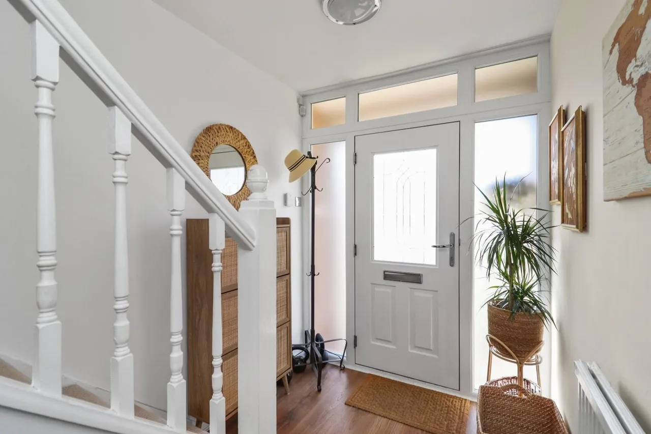 Canterbury Road, Hale, Cheshire WA15 8PL, photo 17
