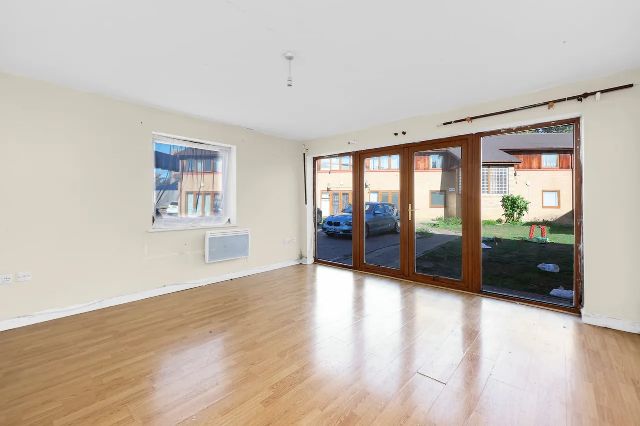 Sparsholt Road, Barking, IG11, photo 4