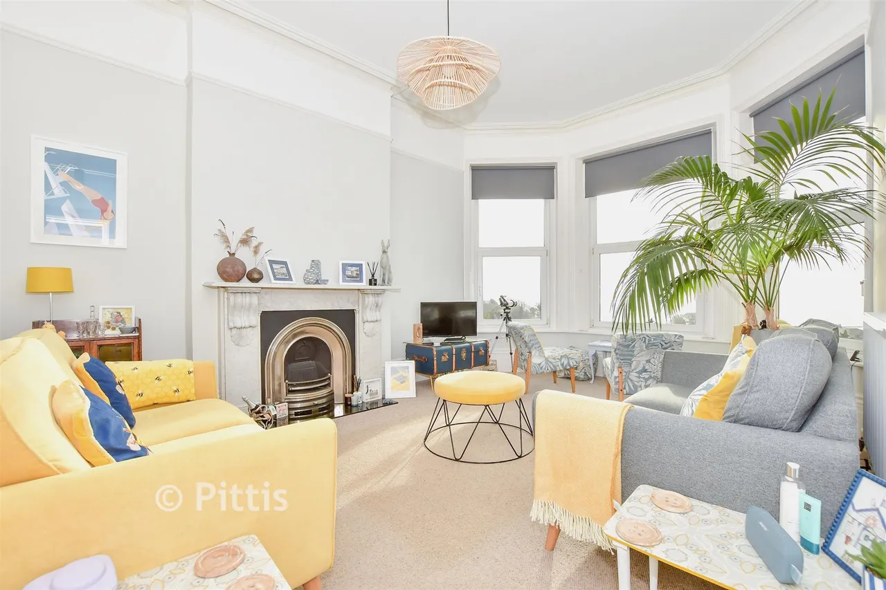 St. Boniface Road, Ventnor, PO38, photo 2
