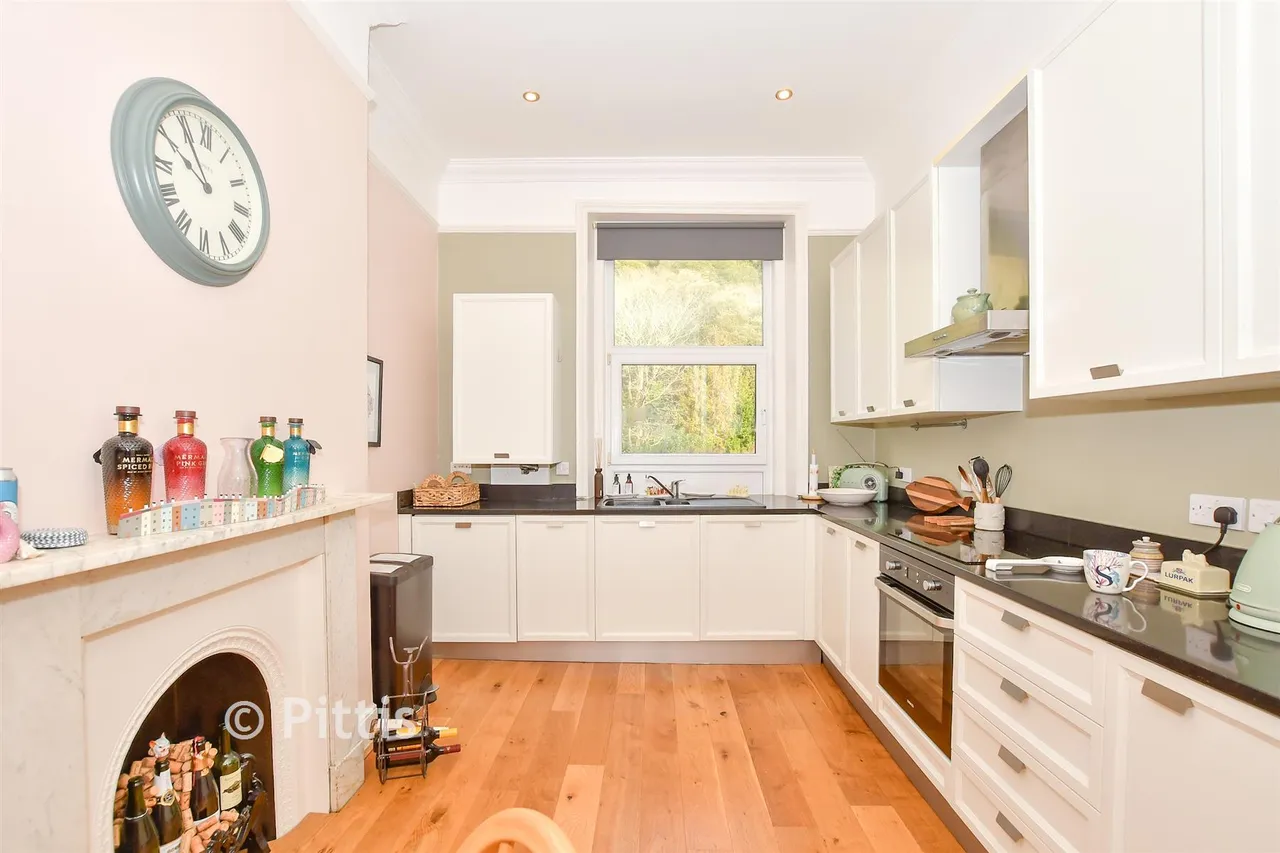 St. Boniface Road, Ventnor, PO38, photo 4
