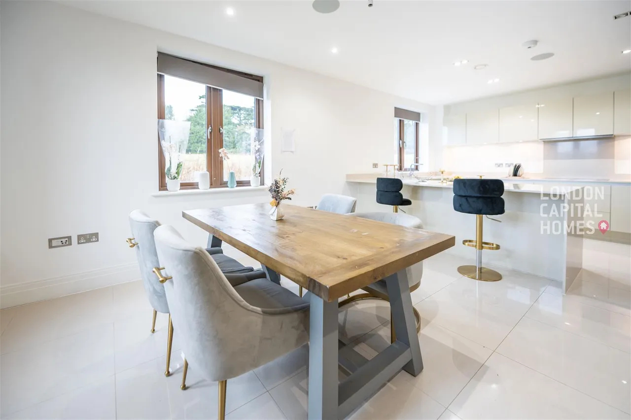 Duchess Crescent, Stanmore, photo 5