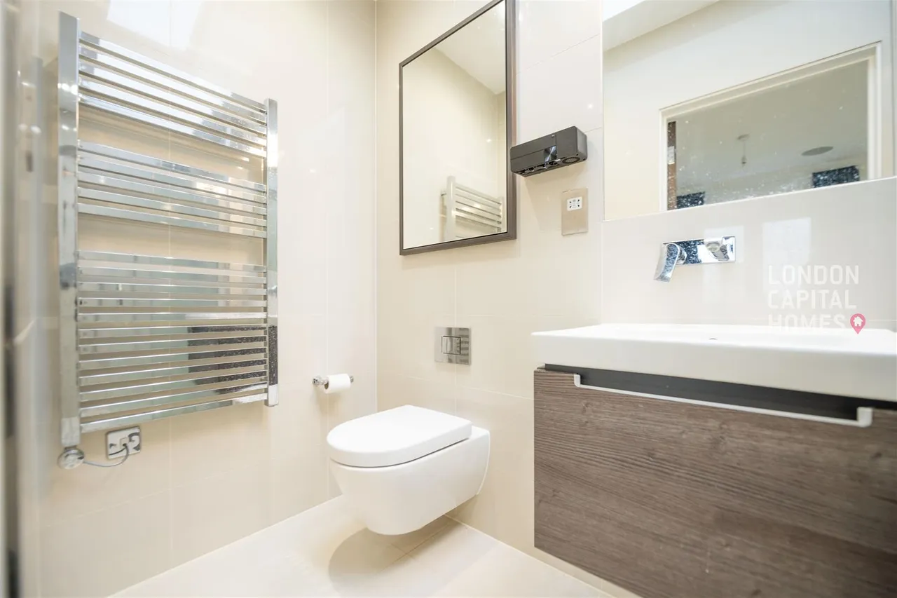 Duchess Crescent, Stanmore, photo 18