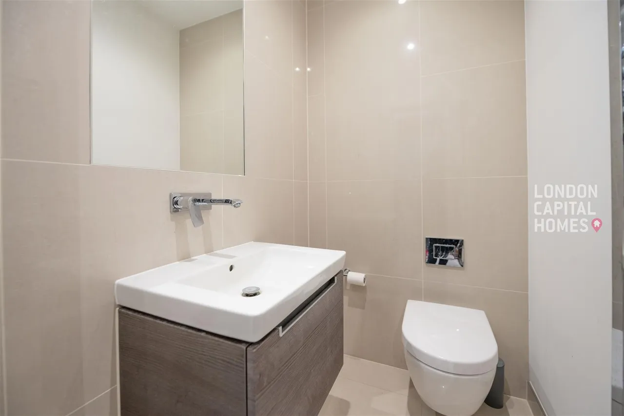 Duchess Crescent, Stanmore, photo 32