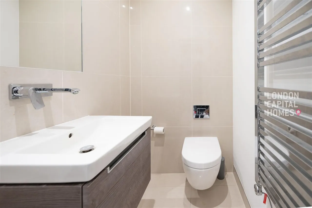 Duchess Crescent, Stanmore, photo 29