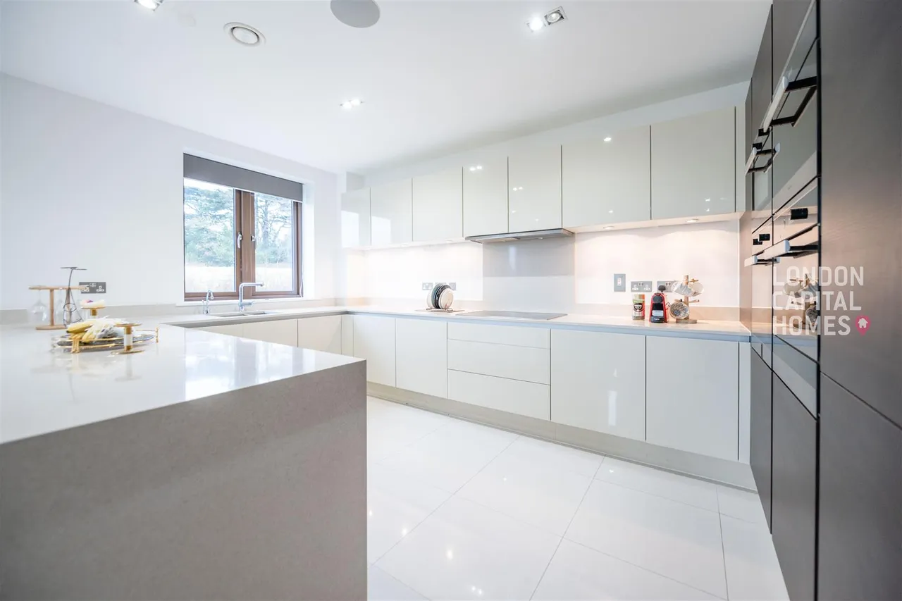 Duchess Crescent, Stanmore, photo 7