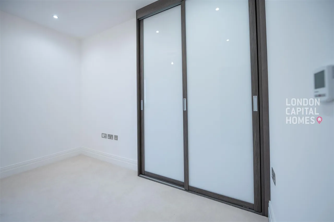 Duchess Crescent, Stanmore, photo 27