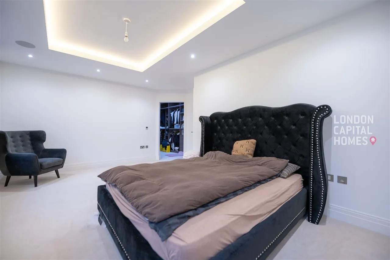 Duchess Crescent, Stanmore, photo 12