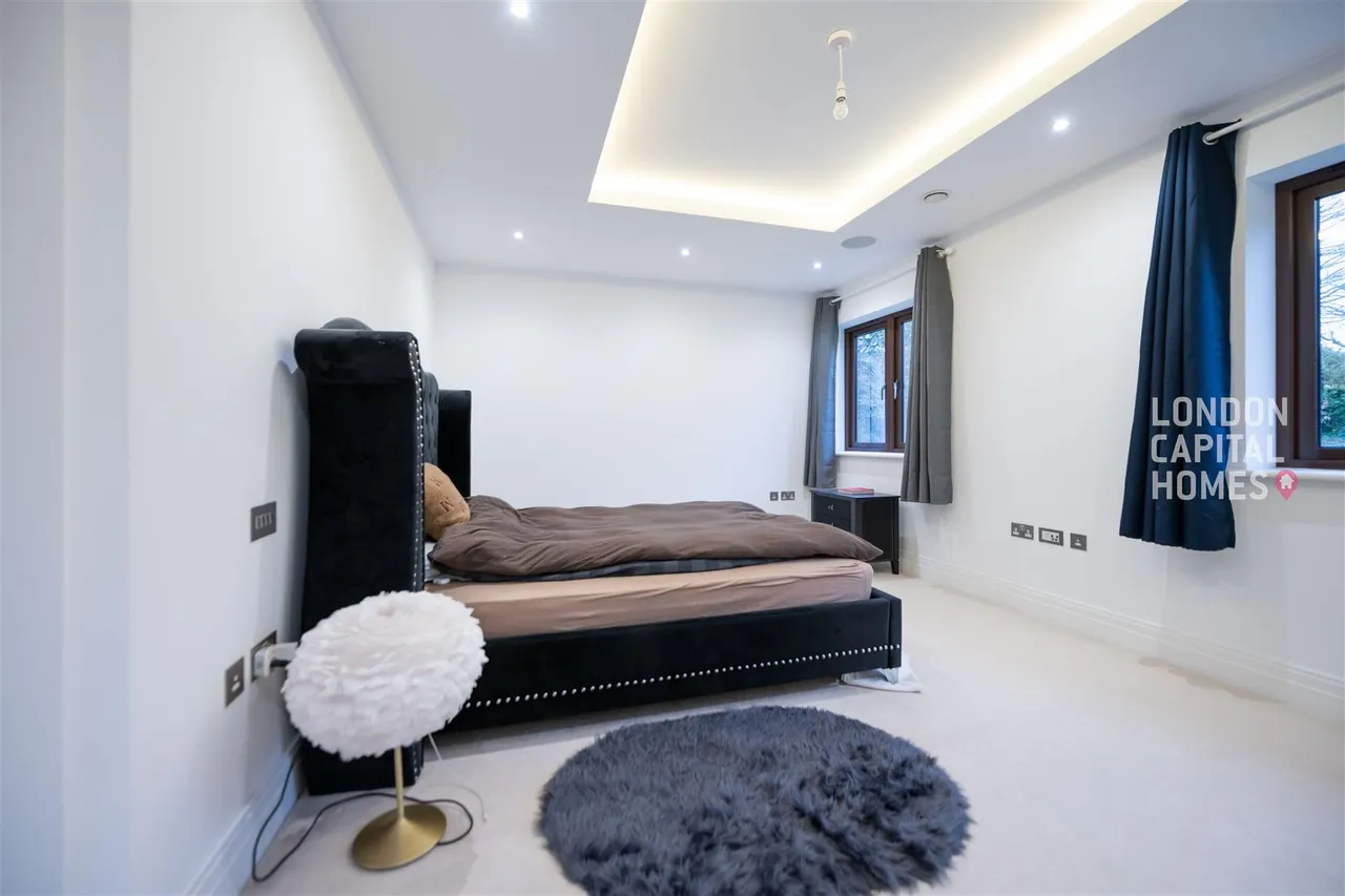 Duchess Crescent, Stanmore, photo 13
