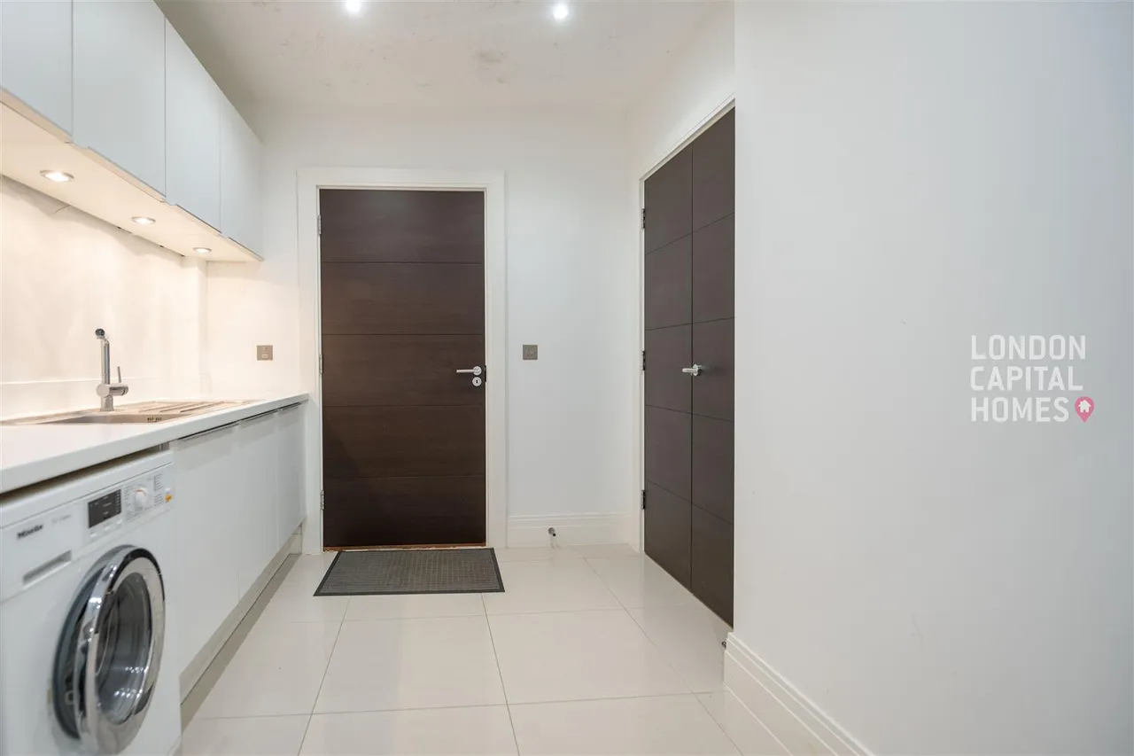 Duchess Crescent, Stanmore, photo 10