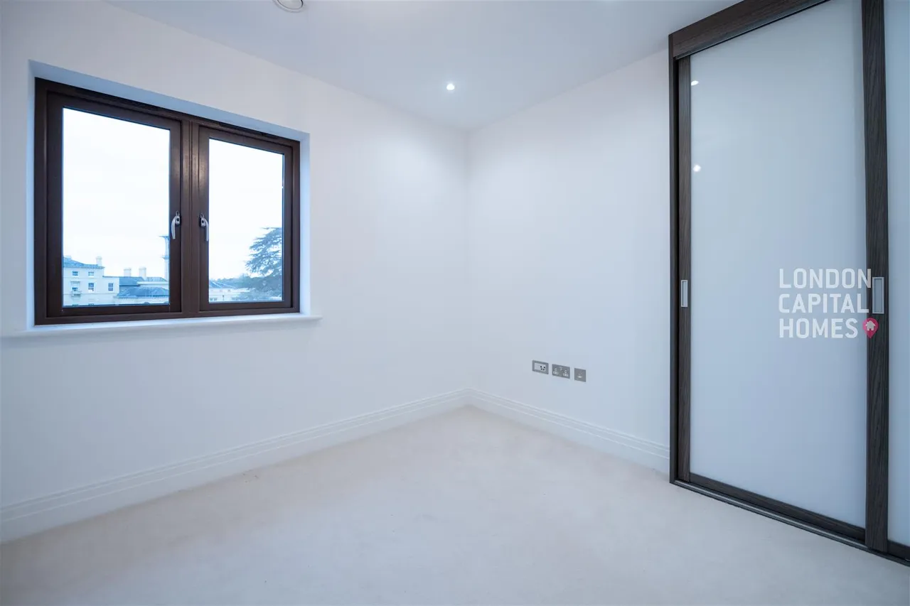 Duchess Crescent, Stanmore, photo 28