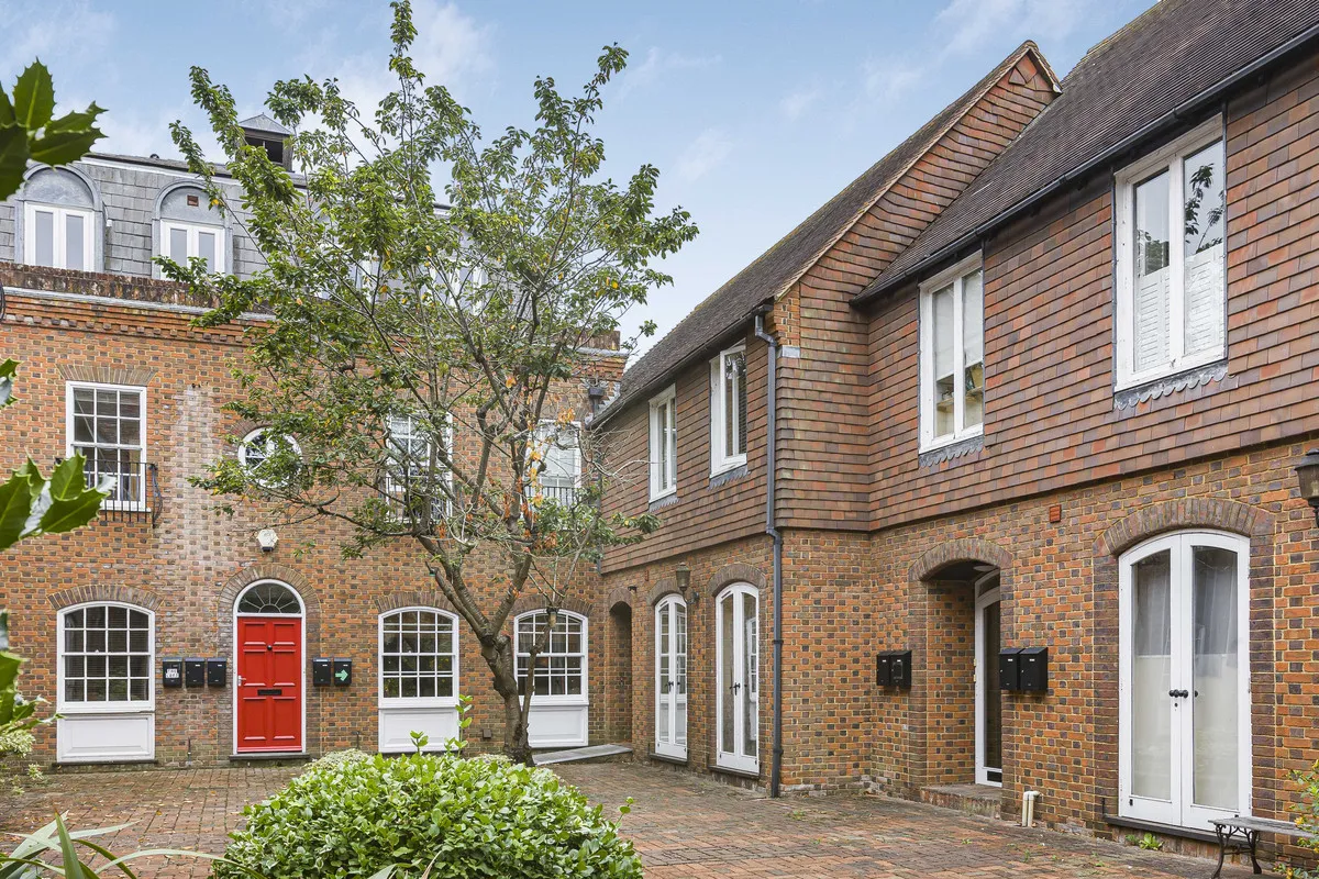 2 bed flat for sale, Lombard Street, Abingdon