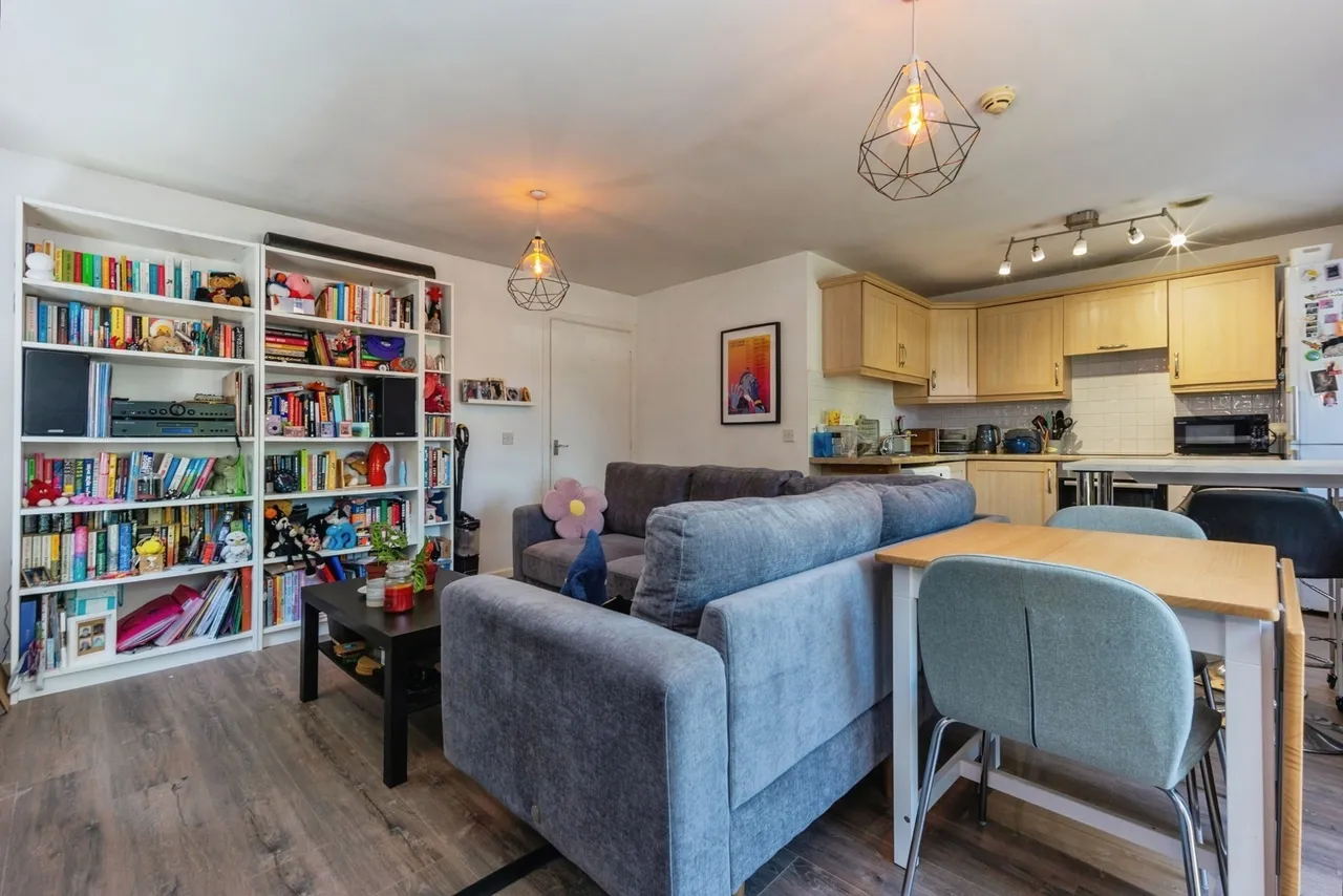 Marland Way, Stretford, M32, photo 3