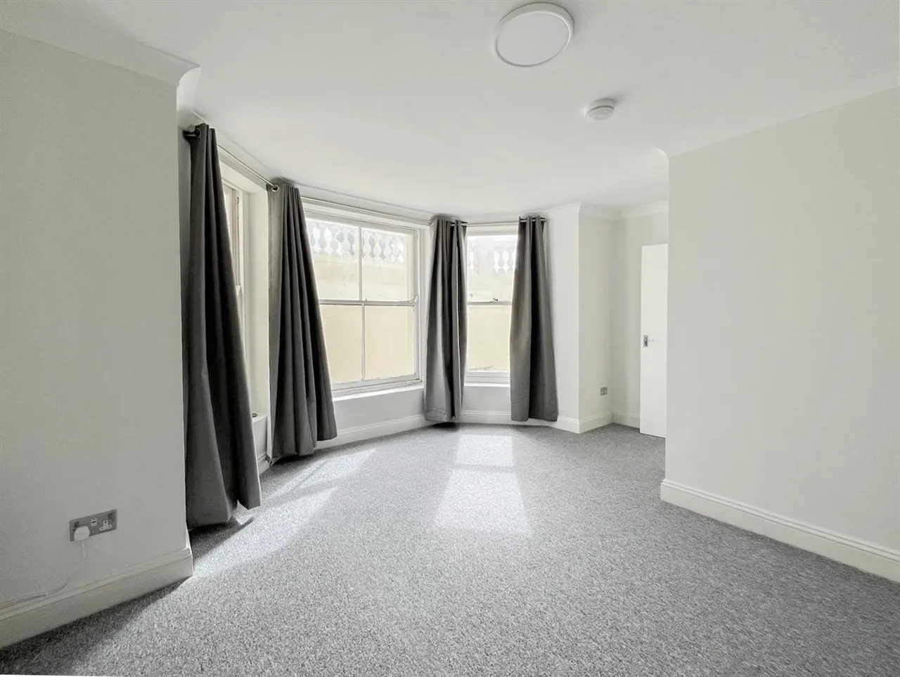 Warrior Square, St. Leonards-On-Sea, TN37 6BS, photo 3