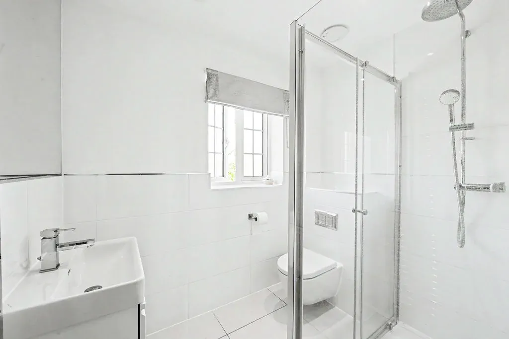 Chapel Drive, Aston Clinton, Buckinghamshire, HP22 5EN, photo 11