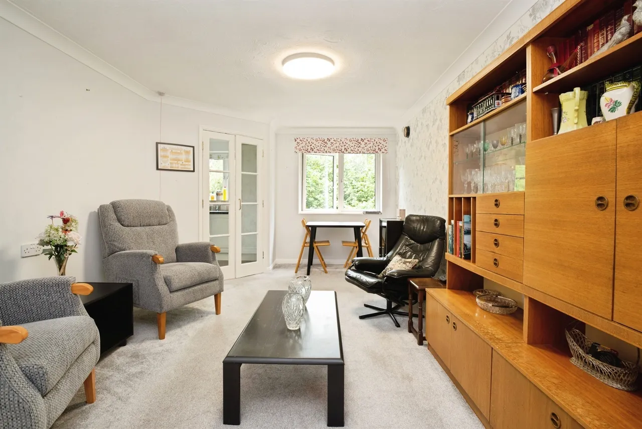 Velindre Road, Cardiff, photo 4