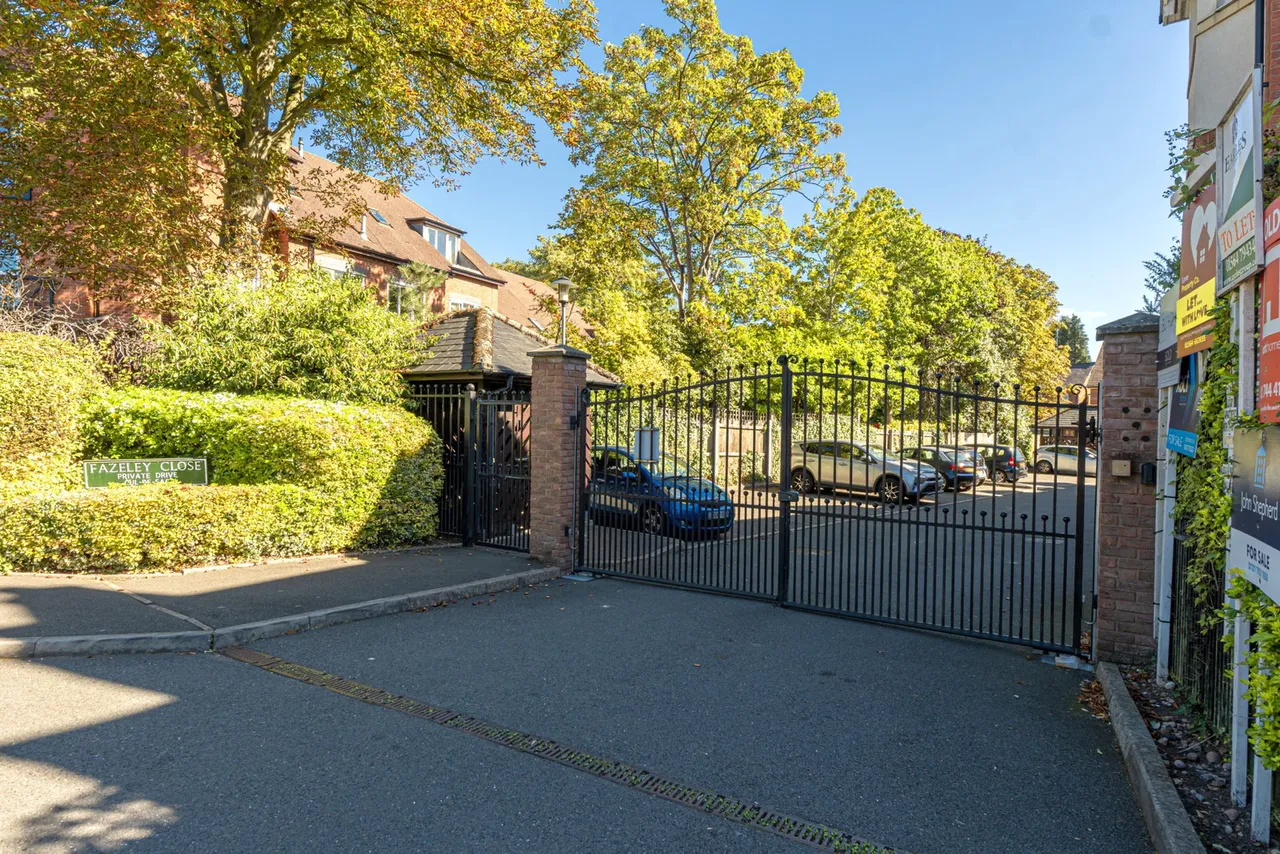 Fazeley Close, Solihull, photo 2