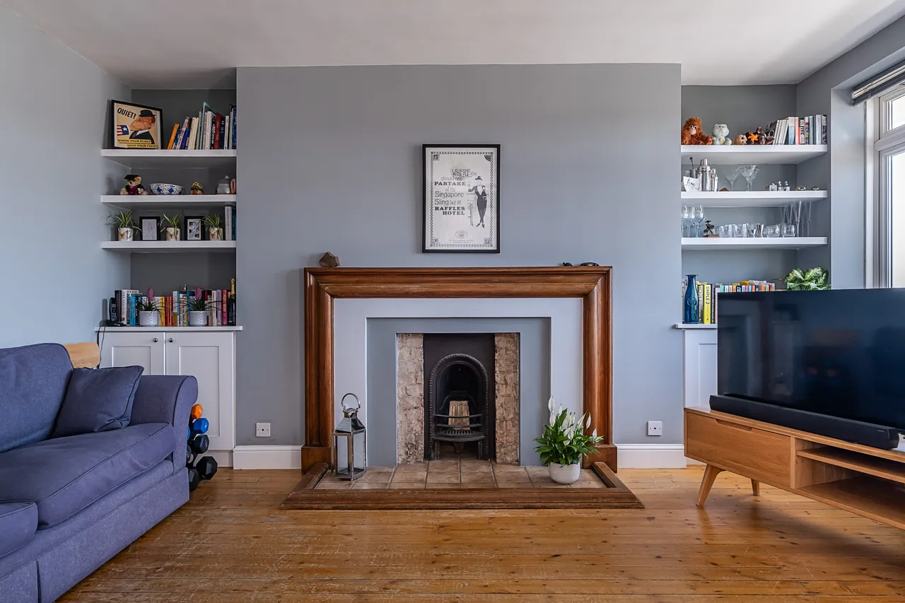 Upper Richmond Road, London, SW15, photo 5
