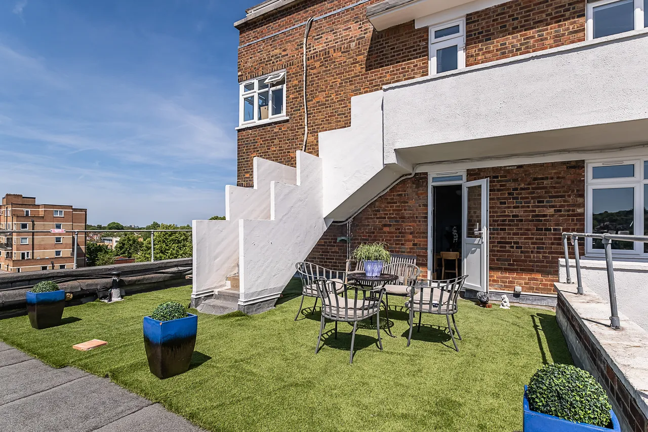 Upper Richmond Road, London, SW15, photo 8