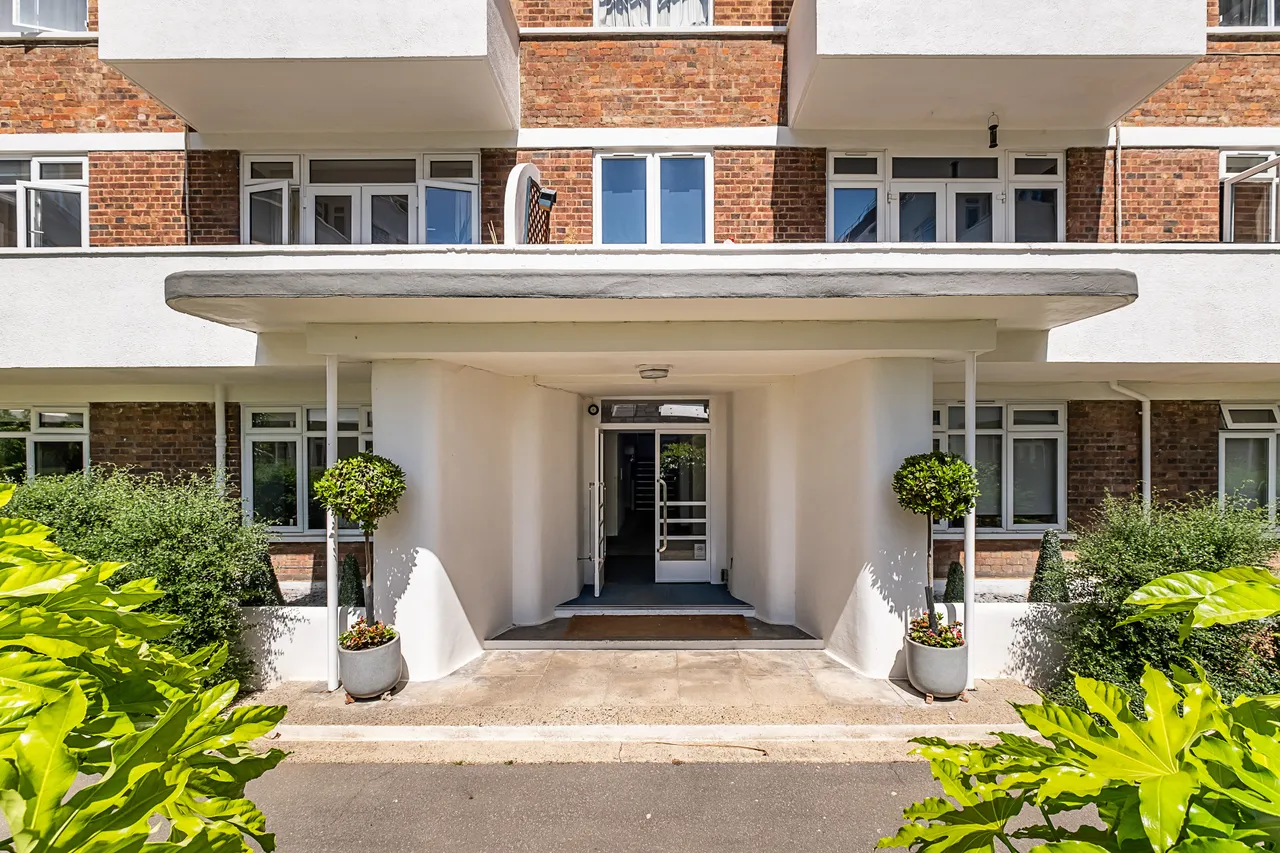 Upper Richmond Road, London, SW15, photo 12