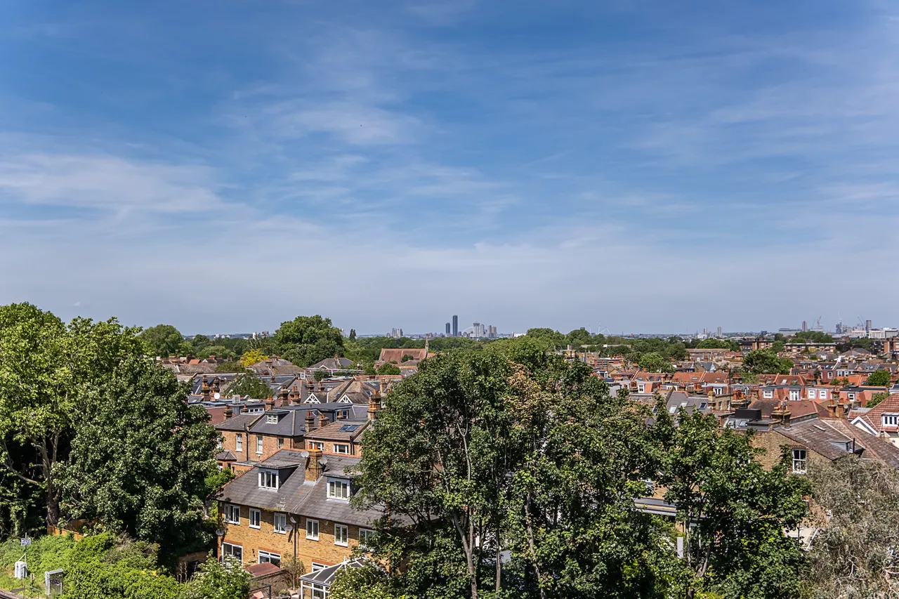 Upper Richmond Road, London, SW15, photo 6