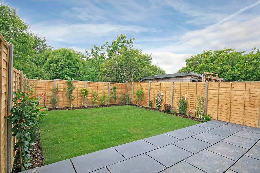 Woodham Lane, New Haw, KT15, photo 10