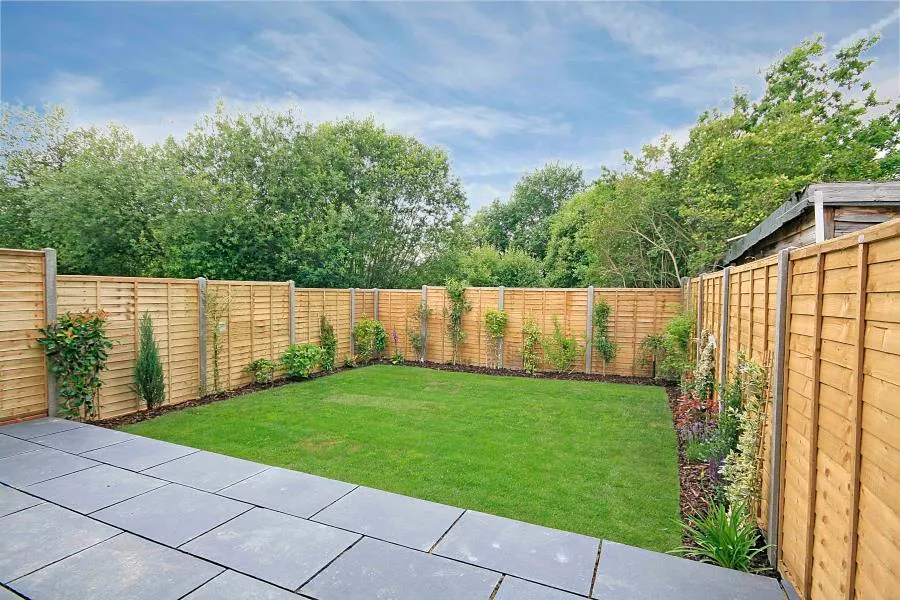 Woodham Lane, New Haw, KT15, photo 11