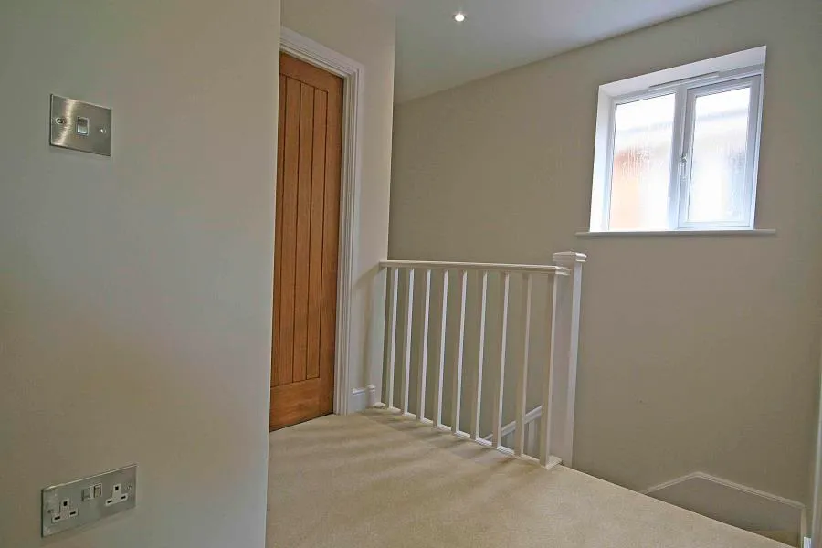 Woodham Lane, New Haw, KT15, photo 9