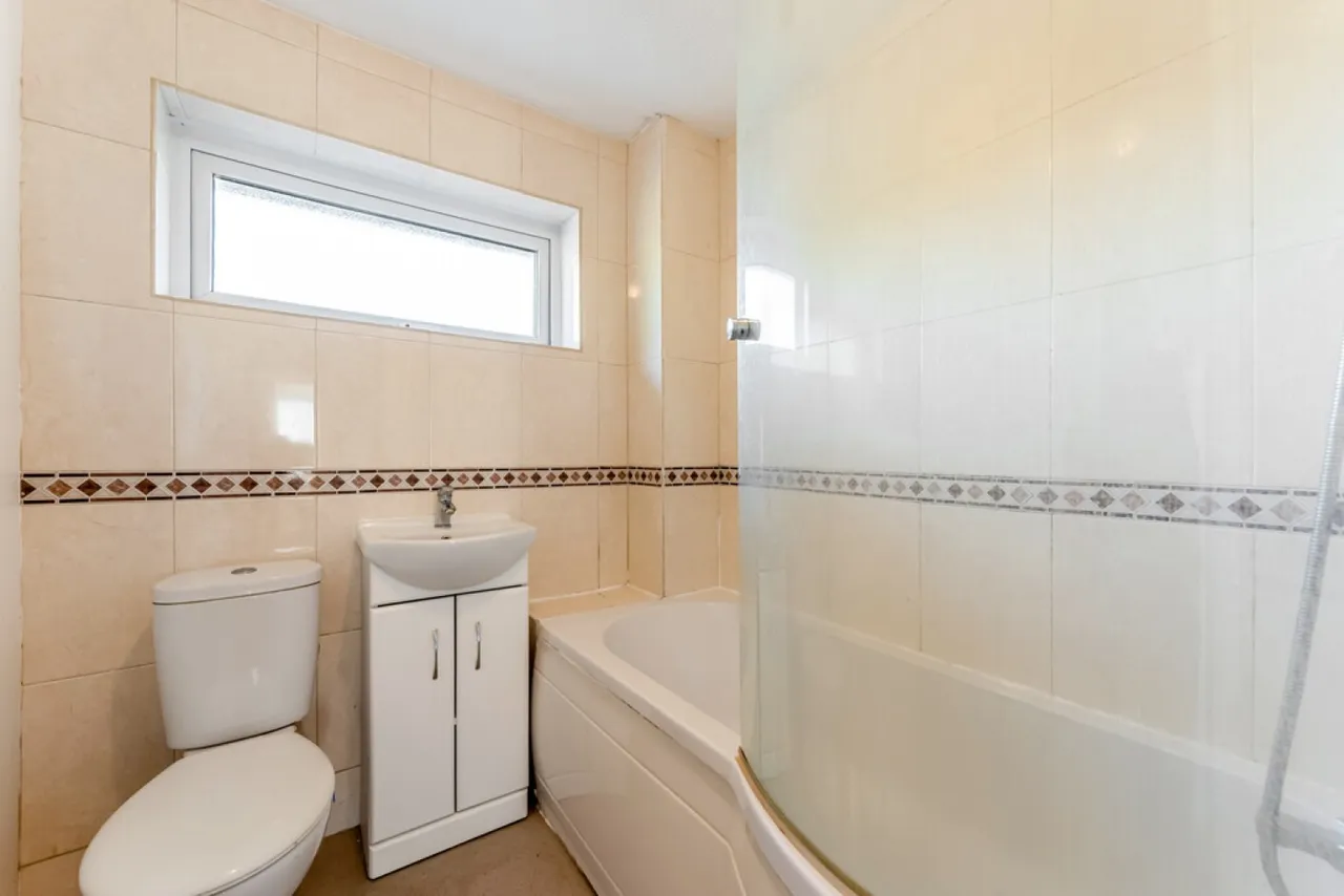 Badger Farm, Winchester, SO22, photo 4