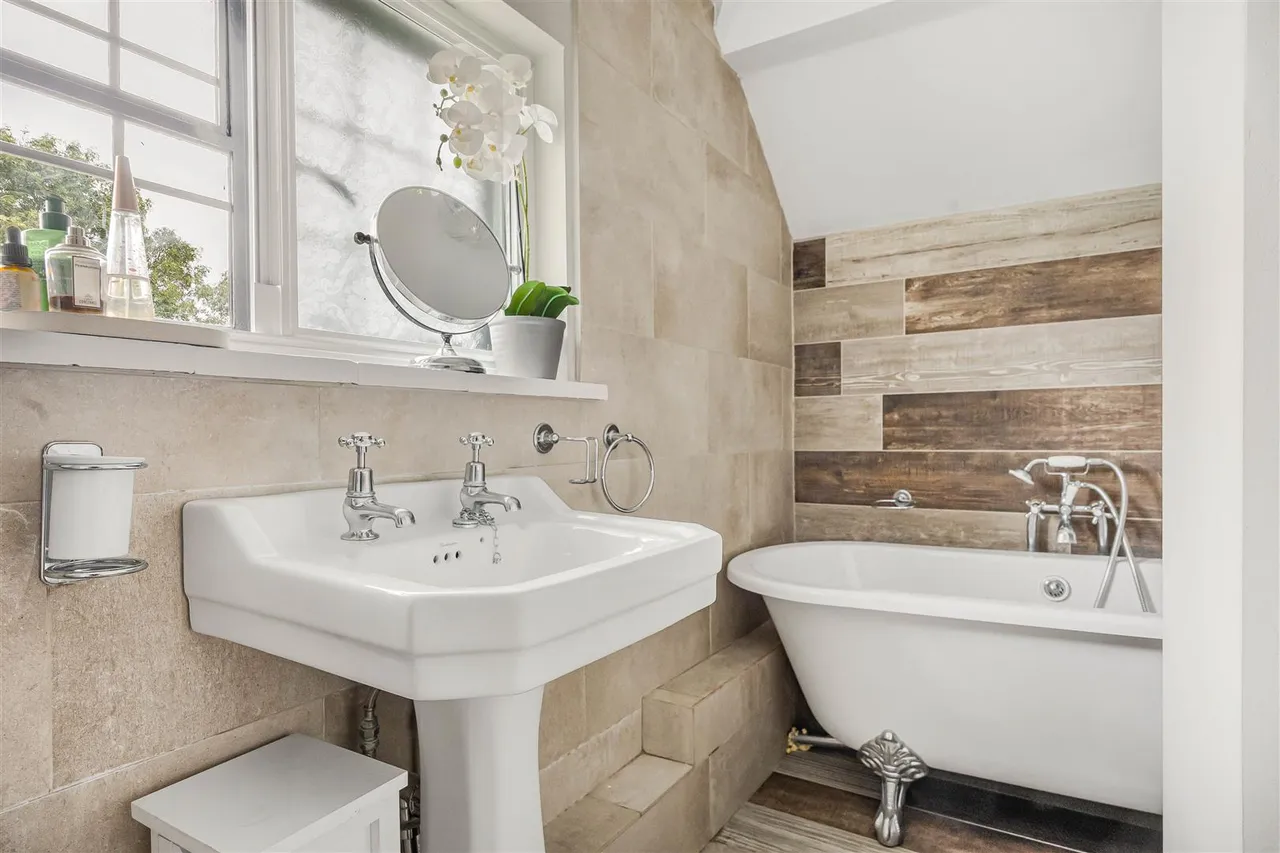 Bath Road, Sonning, RG4, photo 18