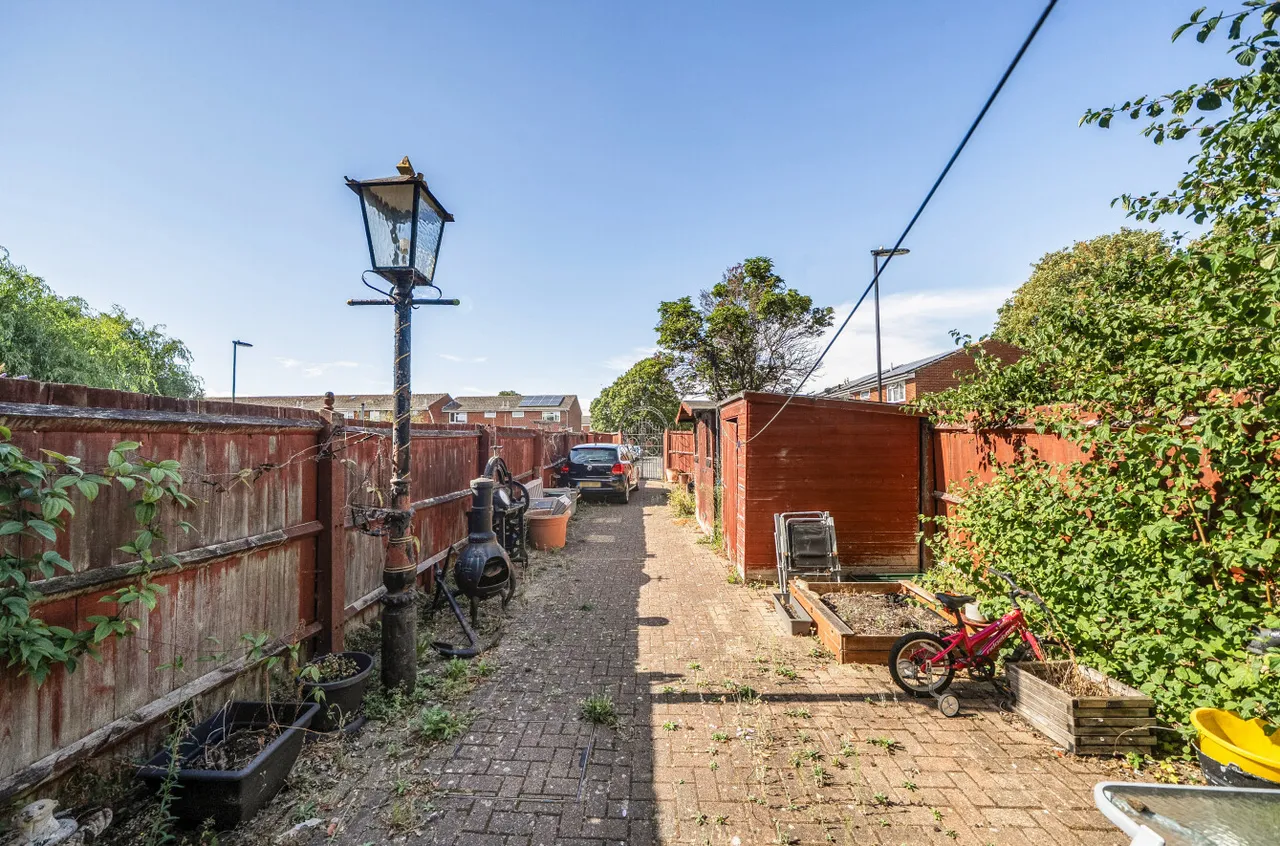 Janaway Gardens, St Denys, SO17, photo 11