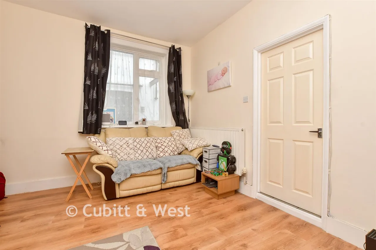 Woodcote Mews, Wallington, SM6, photo 10