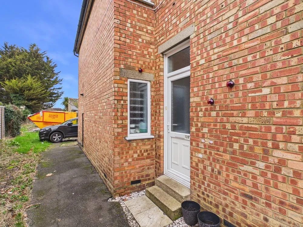 2 bed kingston road, staines-upon-thames, surrey,tw18 for sale, Staines-upon-Thames, Surrey