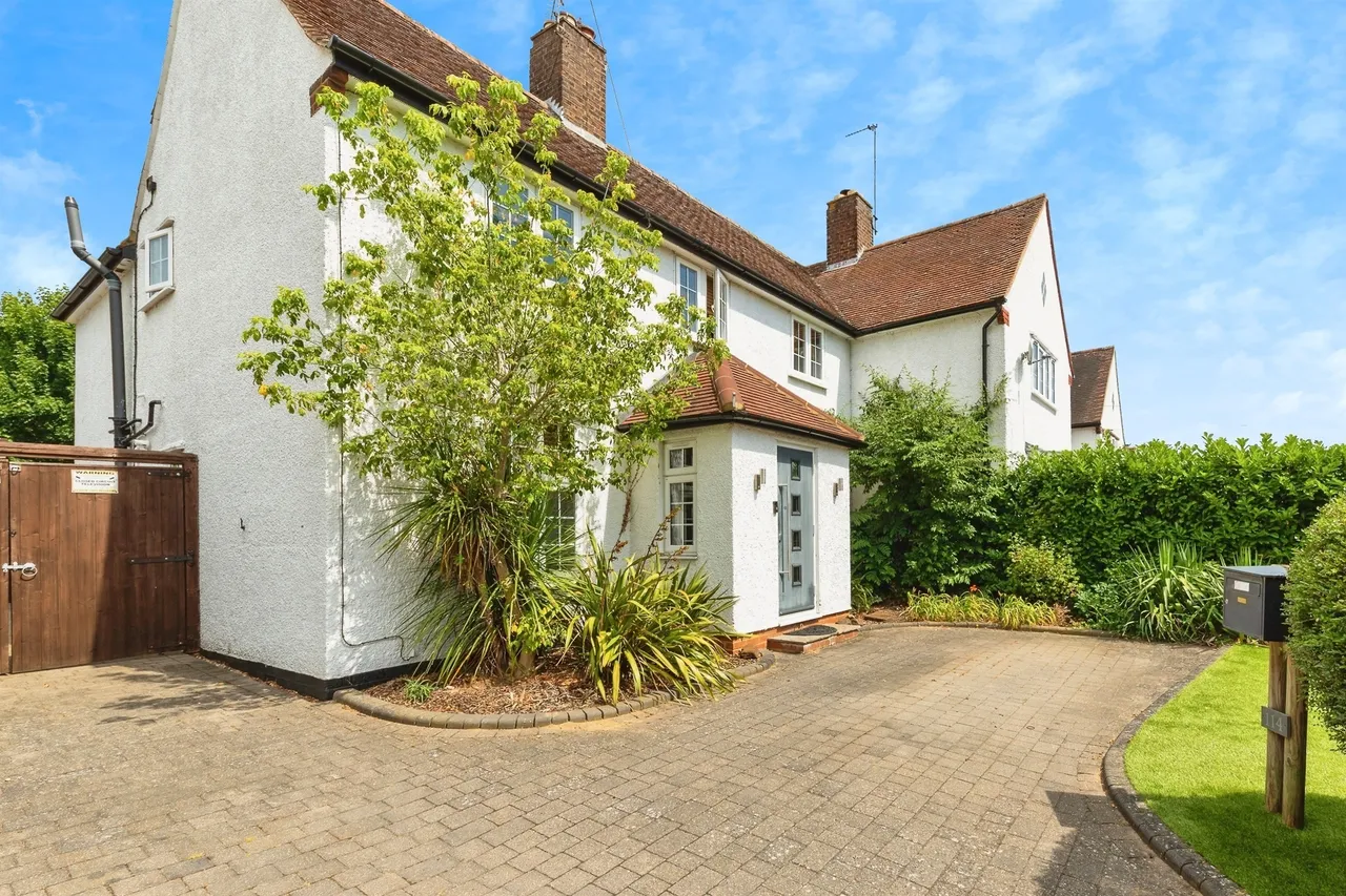 4 bed house for sale, Icknield Way, Letchworth Garden City, SG6