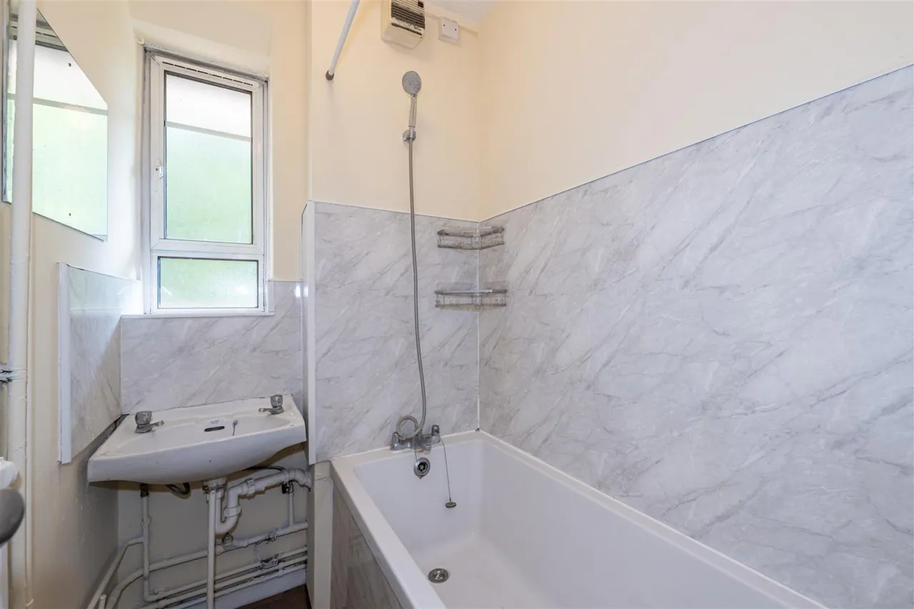 Wolfe House, White City, W12, photo 11