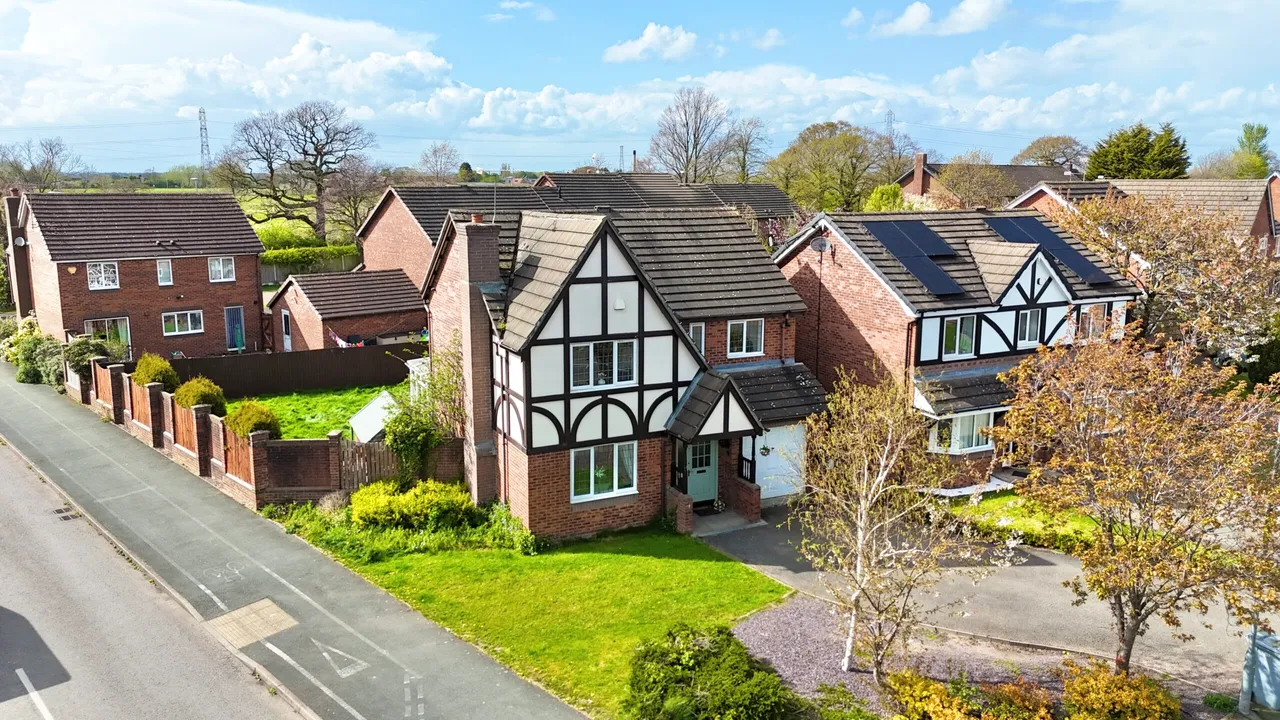 4 bed house for sale, James Atkinson Way, Crewe, CW1