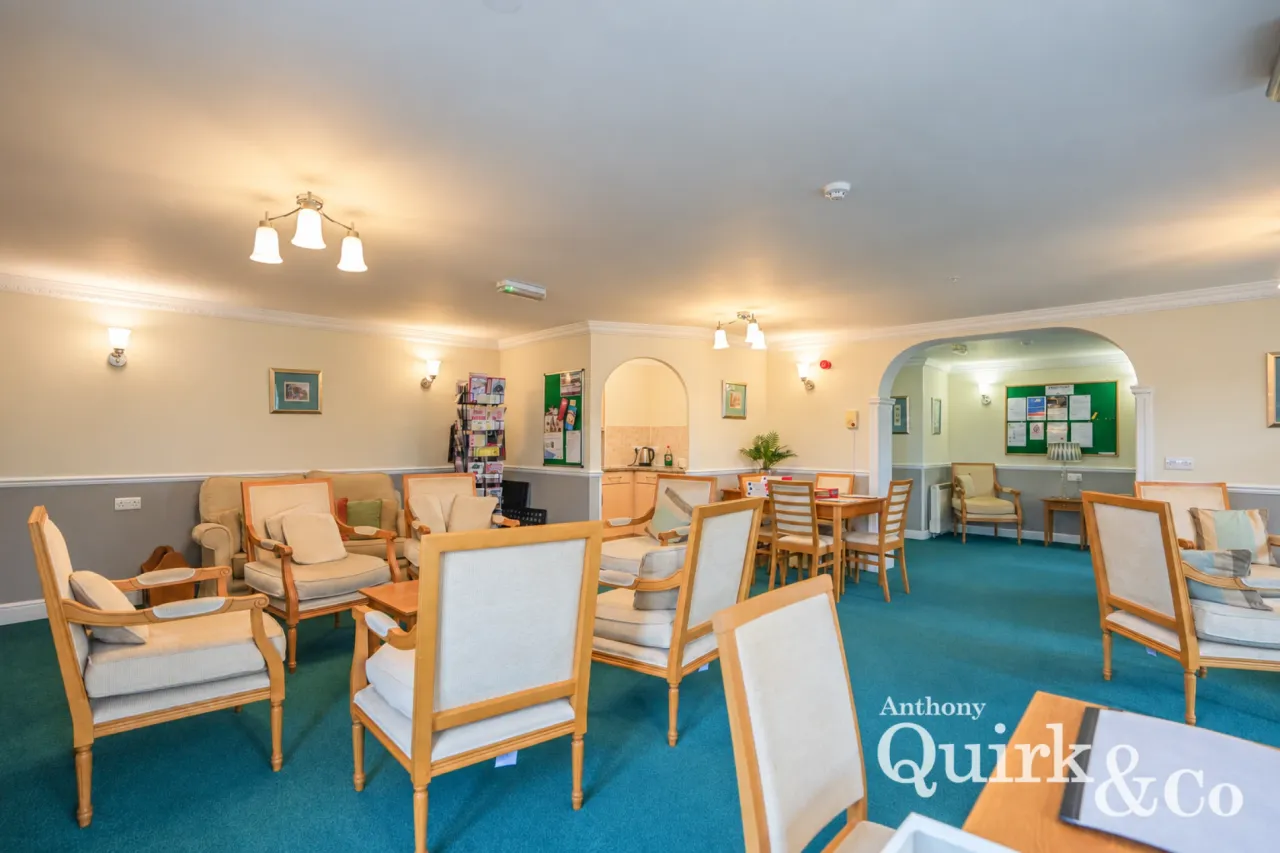 London Road, Benfleet, SS7, photo 9
